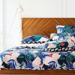 Anthropologie Cassie Byrnes Melbourne Quilt+Shams